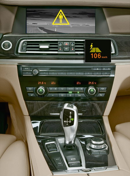 BMW 7 SERIES 740i