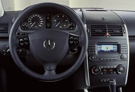 MERCEDES BENZ ACLASS A200 TURBO AVANTGARDE