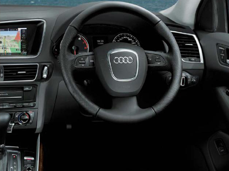 AUDI Q5 2 0TFSI QUATTRO