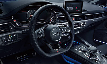 AUDI RS4 AVANT BASE GRADE