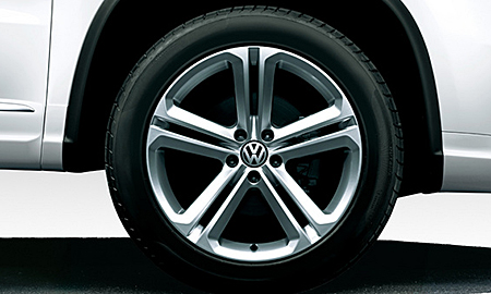 VOLKSWAGEN TIGUAN TSI BLUEMOTION TECHNOLOGY