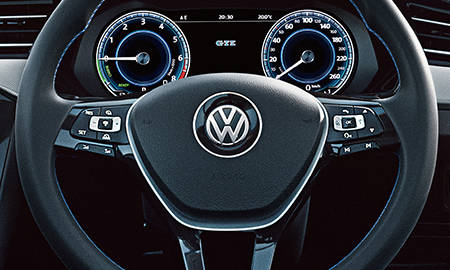 VOLKSWAGEN PASSAT GTE BASE GRADE