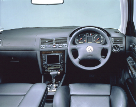 VOLKSWAGEN GOLF GLi