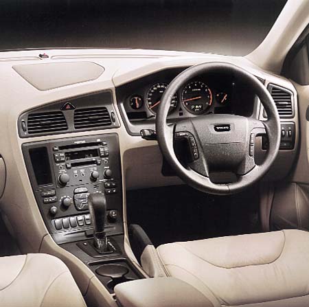 VOLVO V70 BASEGRADE