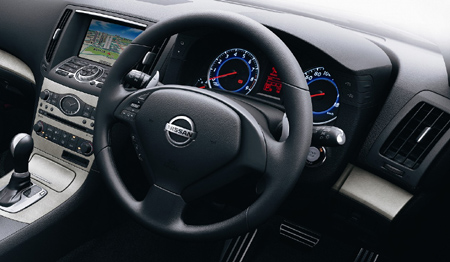 NISSAN SKYLINE