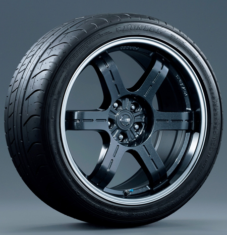 NISSAN GT-R