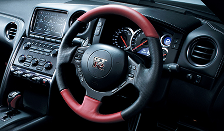 NISSAN GT-R