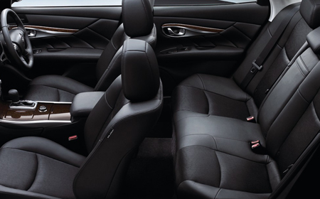 NISSAN FUGA