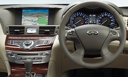 NISSAN FUGA