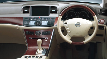 NISSAN FUGA
