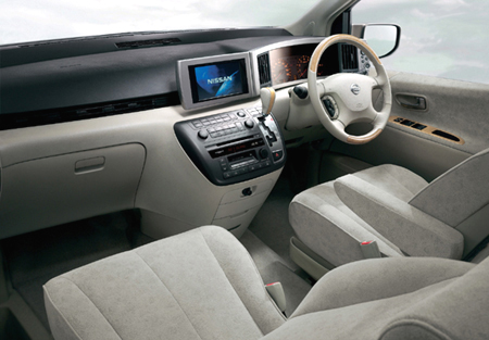 NISSAN ELGRAND