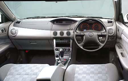 NISSAN AVENIR