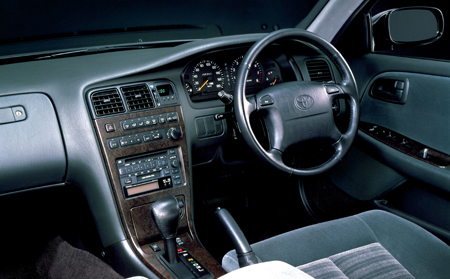 TOYOTA CRESTA