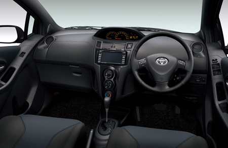 TOYOTA VITZ