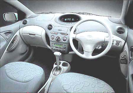 TOYOTA VITZ