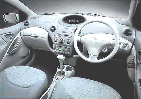 TOYOTA VITZ
