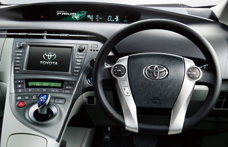 TOYOTA PRIUS