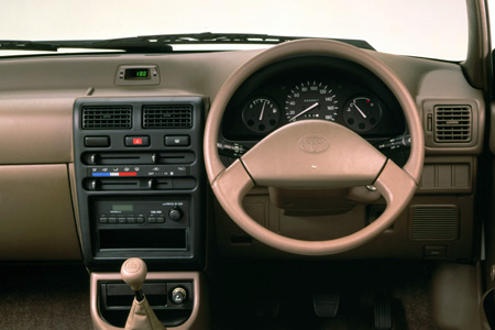 TOYOTA STARLET