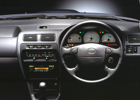 TOYOTA STARLET