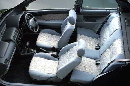 TOYOTA STARLET