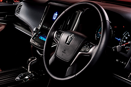 TOYOTA CROWN HYBRID