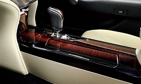 TOYOTA CROWN HYBRID