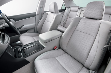TOYOTA CROWN HYBRID