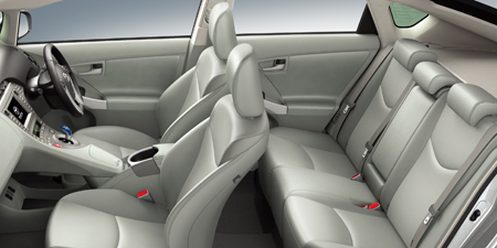 TOYOTA PRIUS PHV