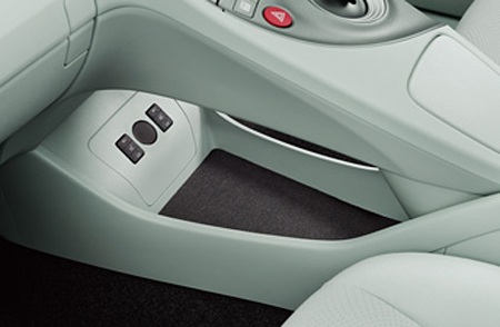 TOYOTA PRIUS PHV
