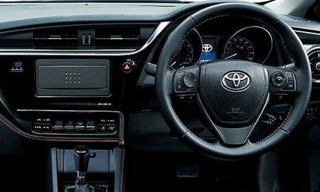 TOYOTA AURIS