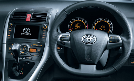 TOYOTA AURIS