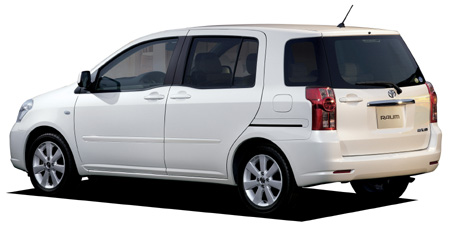TOYOTA RAUM