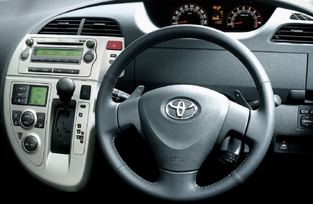 TOYOTA RACTIS