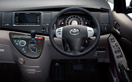 TOYOTA ISIS