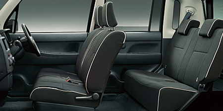 TOYOTA PIXIS SPACE