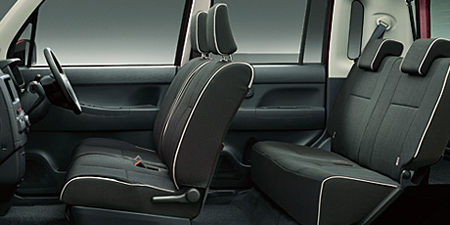 TOYOTA PIXIS SPACE