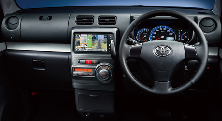 TOYOTA PIXIS SPACE