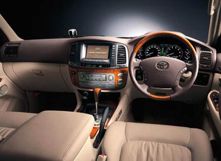 TOYOTA LAND CRUISER 100