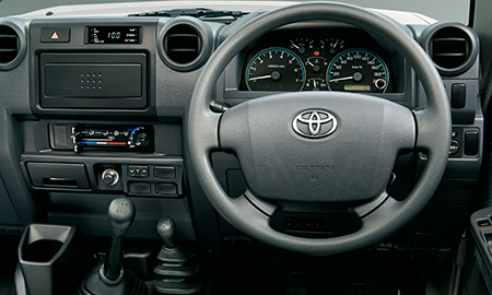 TOYOTA LAND CRUISER 70