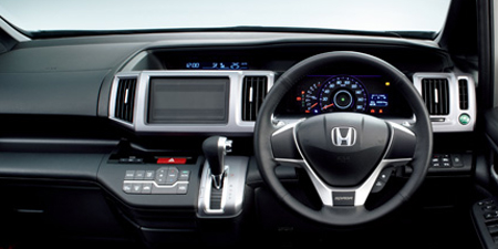 HONDA STEP WAGON SPADA