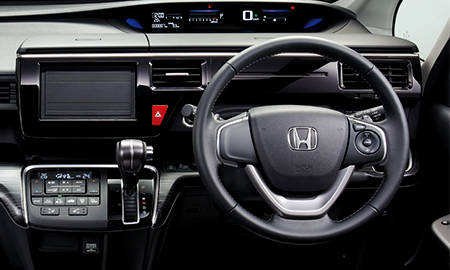 HONDA STEP WAGON SPADA