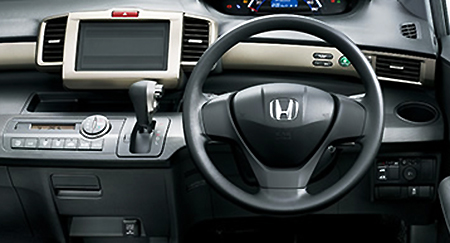 HONDA FREED SPIKE