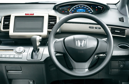 HONDA FREED SPIKE