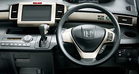 HONDA FREED SPIKE HYBRID