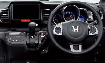 HONDA N BOX SLASH