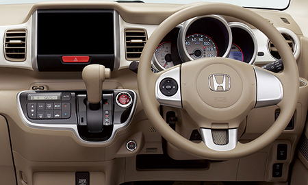 HONDA N BOX SLASH