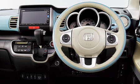 HONDA N BOX SLASH
