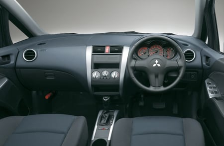 MITSUBISHI COLT