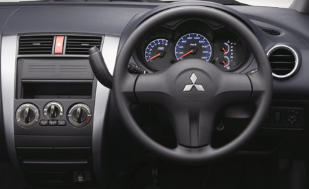 MITSUBISHI COLT