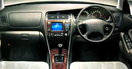 MITSUBISHI DIAMANTE